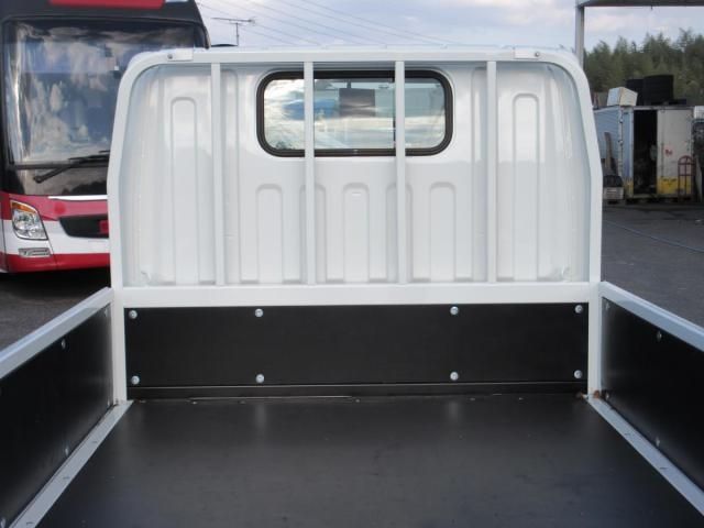 MITSUBISHI CANTER 2025 Image 31