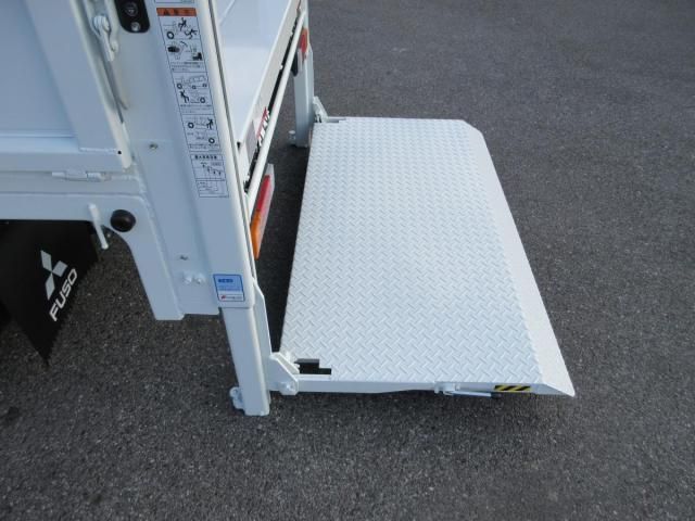 MITSUBISHI CANTER 2025 Image 31