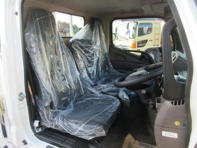 MITSUBISHI CANTER 2025 Image 31