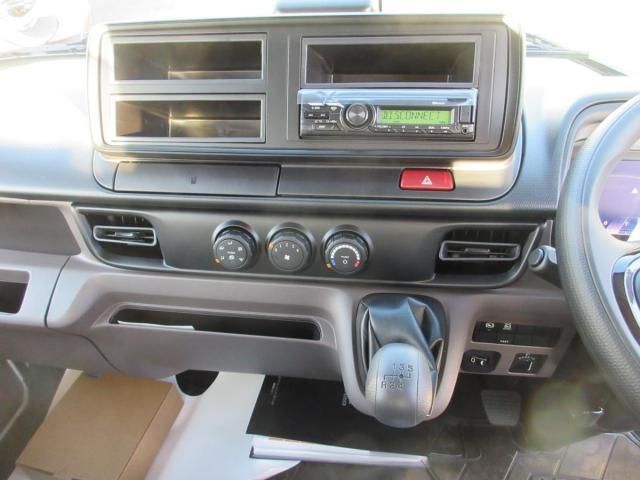 MITSUBISHI CANTER 2025 Image 31