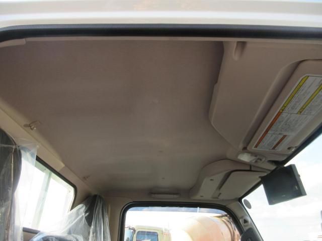 MITSUBISHI CANTER 2025 Image 31