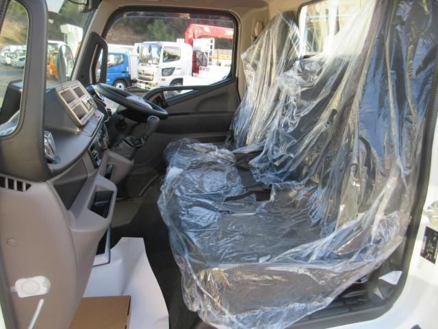 MITSUBISHI CANTER 2025 Image 31