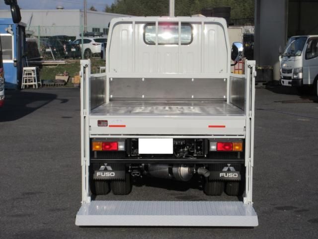 MITSUBISHI CANTER 2025 Image 31