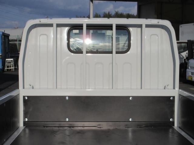 MITSUBISHI CANTER 2025 Image 31