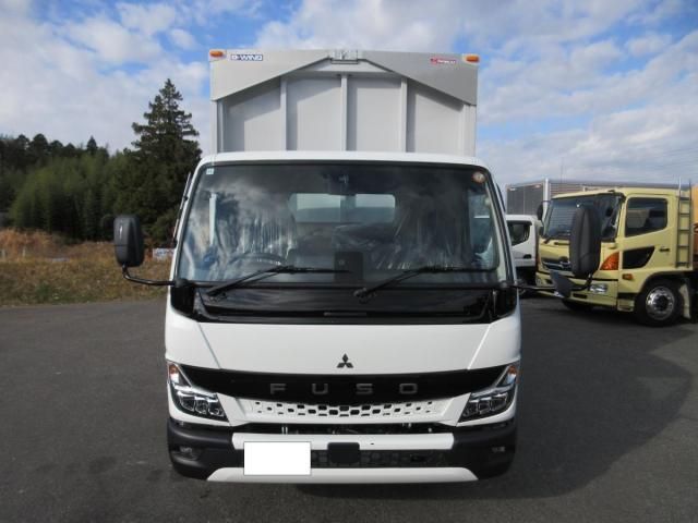 MITSUBISHI CANTER 2025 Image 31