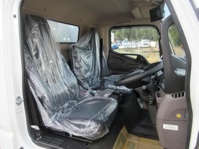 MITSUBISHI CANTER 2025 Image 31