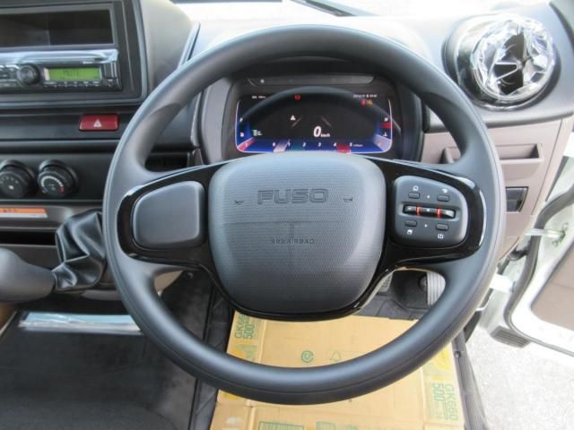 MITSUBISHI CANTER 2025 Image 31