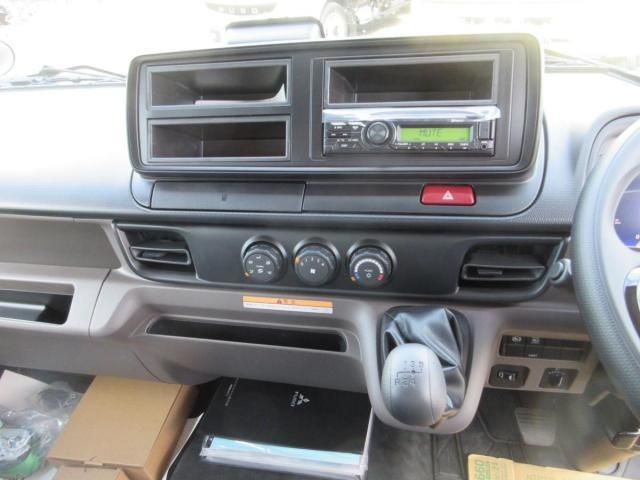 MITSUBISHI CANTER 2025 Image 31