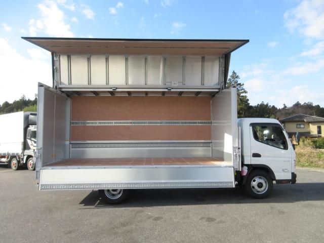 MITSUBISHI CANTER 2025 Image 31