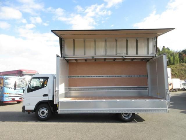 MITSUBISHI CANTER 2025 Image 31