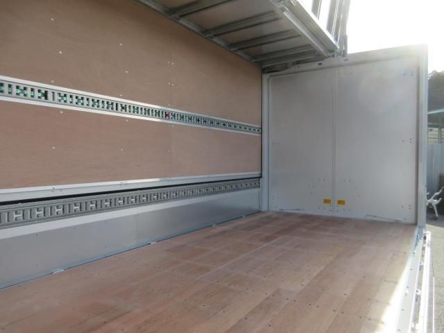 MITSUBISHI CANTER 2025 Image 31