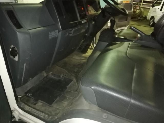 ISUZU ELF 2015 Image 31