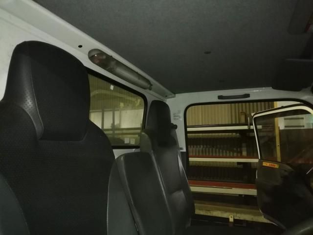 ISUZU ELF 2015 Image 31