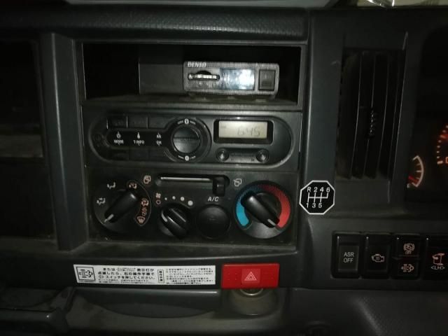 ISUZU ELF 2015 Image 31