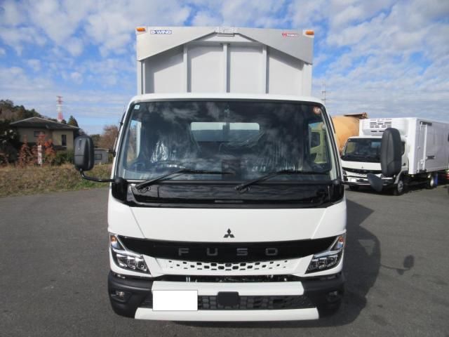 MITSUBISHI CANTER 2025 Image 31