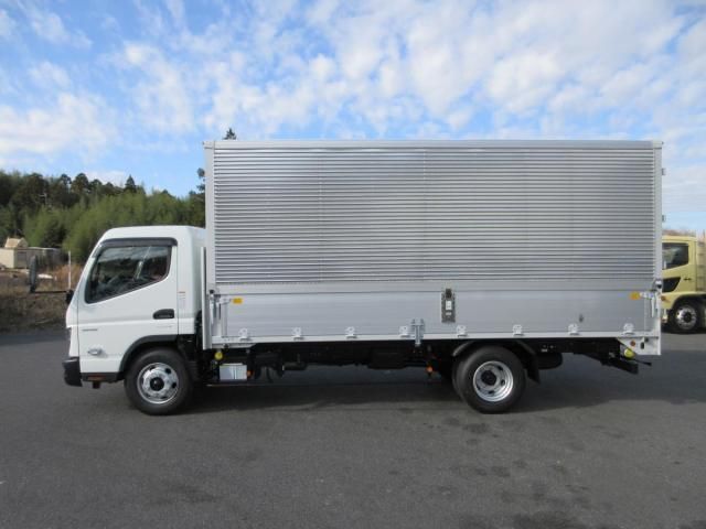 MITSUBISHI CANTER 2025 Image 31