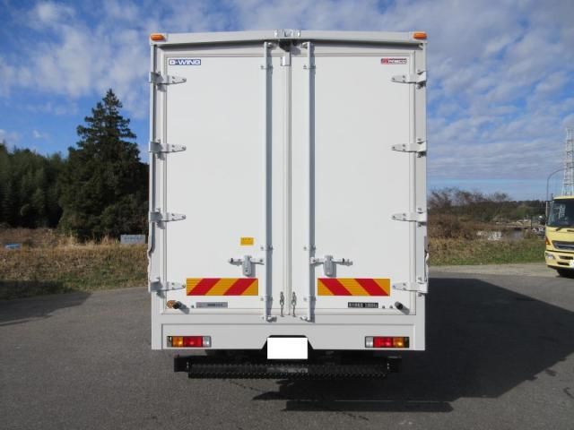 MITSUBISHI CANTER 2025 Image 31