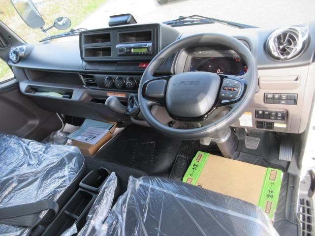 MITSUBISHI CANTER 2025 Image 31