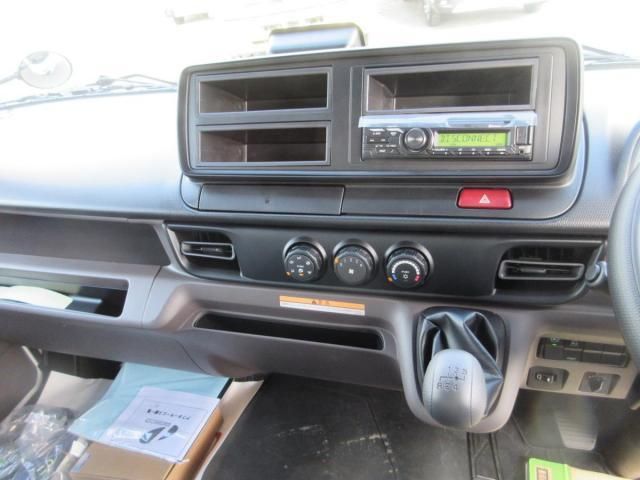 MITSUBISHI CANTER 2025 Image 31