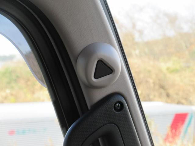 MITSUBISHI CANTER 2025 Image 31