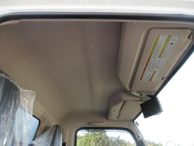 MITSUBISHI CANTER 2025 Image 31