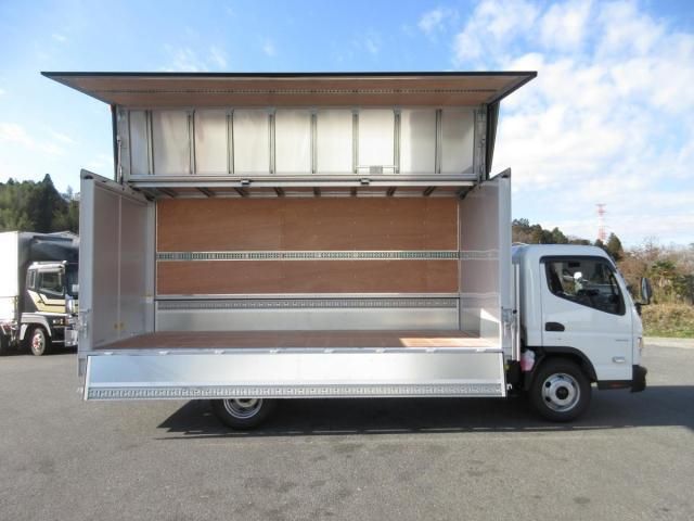 MITSUBISHI CANTER 2025 Image 31