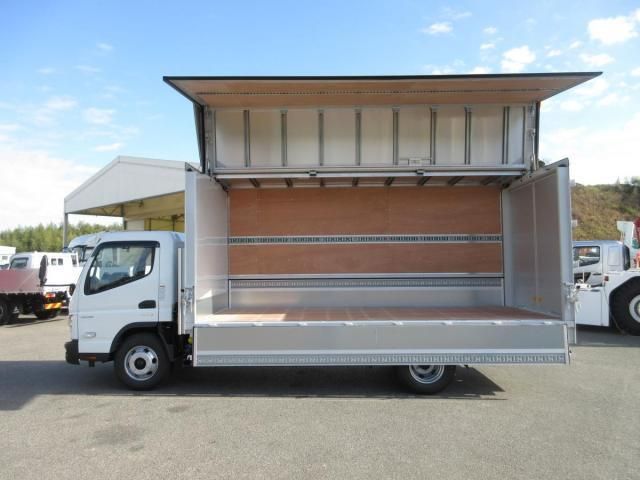 MITSUBISHI CANTER 2025 Image 31