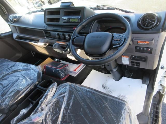 MITSUBISHI CANTER 2025 Image 31