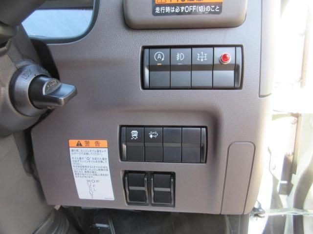 MITSUBISHI CANTER 2025 Image 31