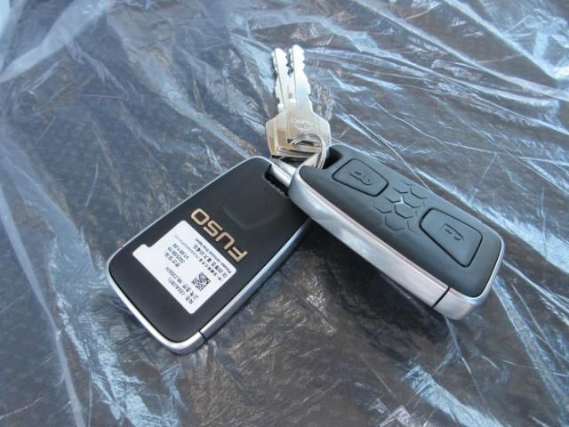 MITSUBISHI CANTER 2025 Image 31