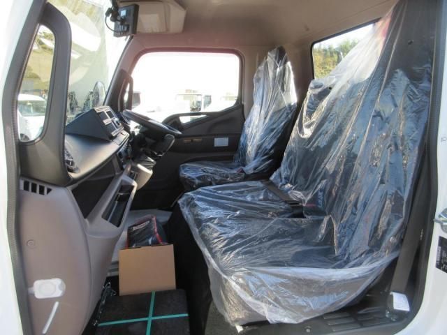 MITSUBISHI CANTER 2025 Image 31