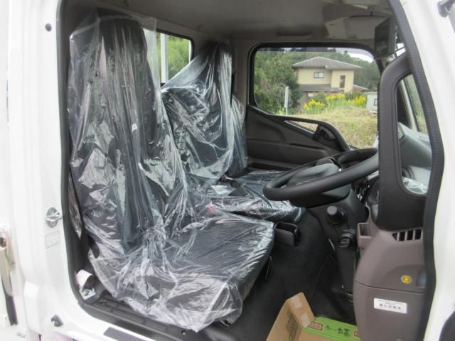 MITSUBISHI CANTER 2025 Image 31