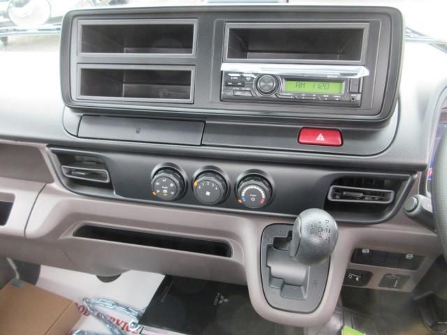 MITSUBISHI CANTER 2025 Image 31