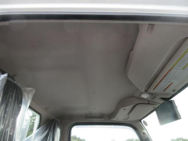 MITSUBISHI CANTER 2025 Image 31