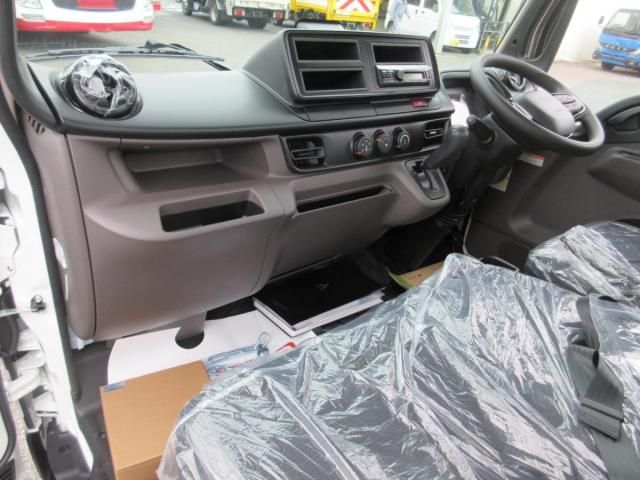 MITSUBISHI CANTER 2025 Image 31