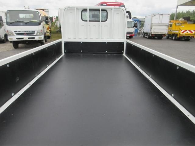 MITSUBISHI CANTER 2025 Image 31