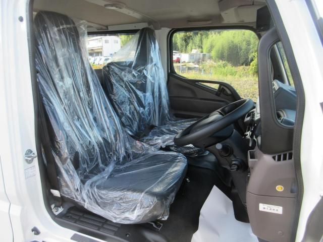 MITSUBISHI CANTER 2025 Image 31