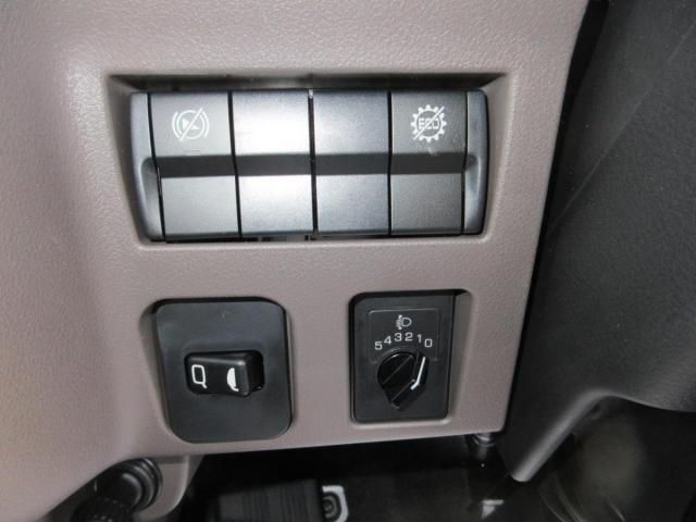 MITSUBISHI CANTER 2025 Image 31