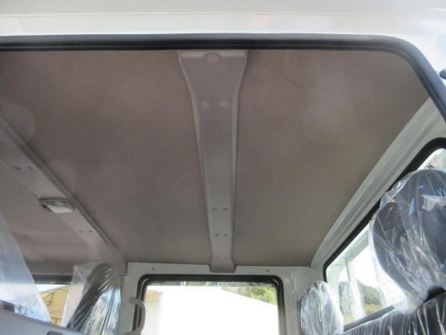 MITSUBISHI CANTER 2025 Image 31