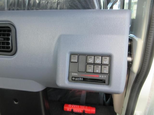 MITSUBISHI CANTER 2025 Image 31