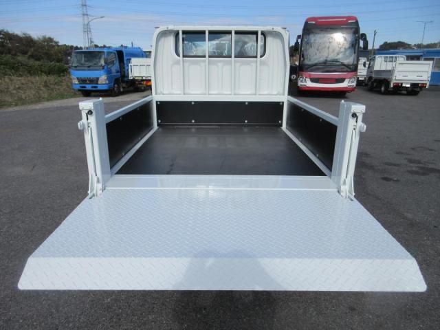 MITSUBISHI CANTER 2025 Image 31