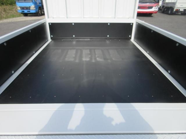 MITSUBISHI CANTER 2025 Image 31