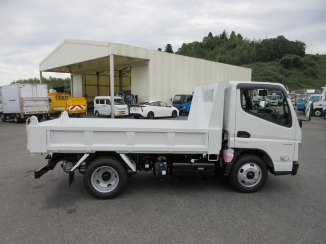 MITSUBISHI CANTER 2025 Image 31