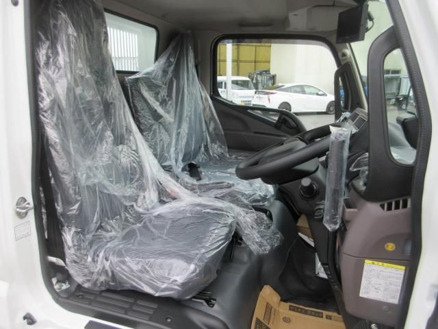 MITSUBISHI CANTER 2025 Image 31