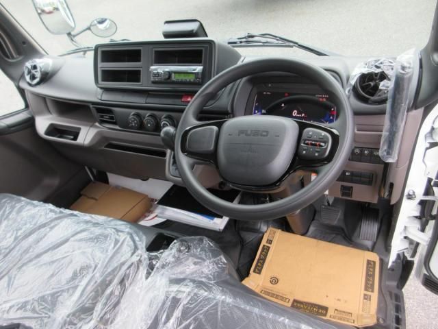 MITSUBISHI CANTER 2025 Image 31