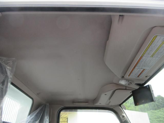 MITSUBISHI CANTER 2025 Image 31