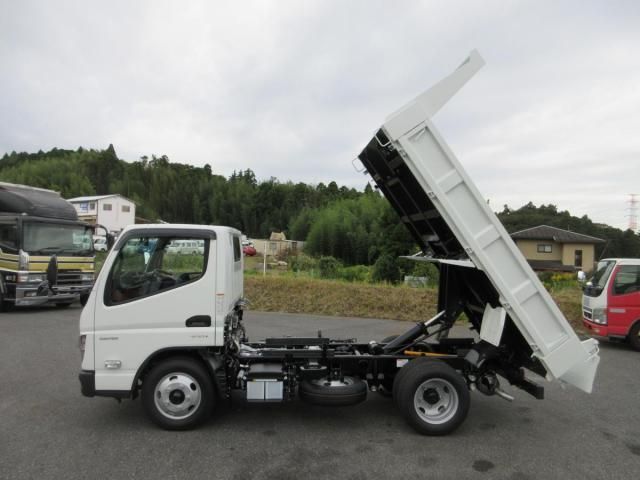 MITSUBISHI CANTER 2025 Image 31