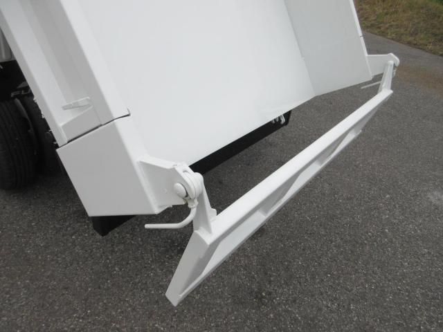 MITSUBISHI CANTER 2025 Image 31