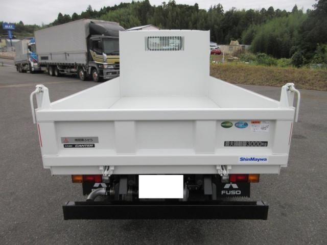 MITSUBISHI CANTER 2025 Image 31