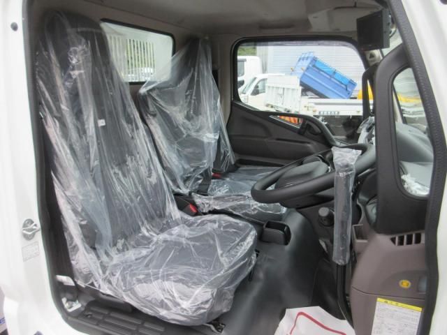 MITSUBISHI CANTER 2025 Image 31